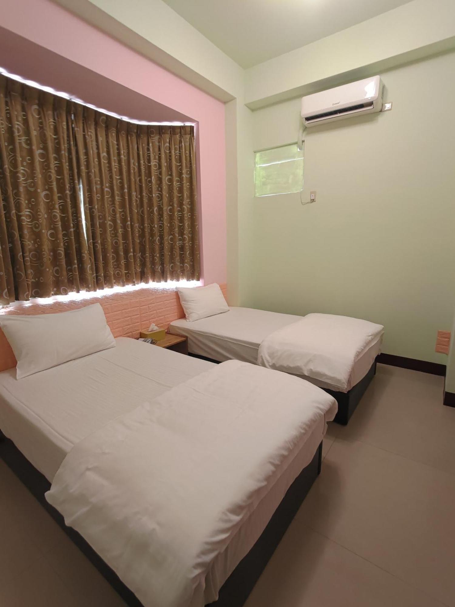 17 Years Old Coffee Hostel Taitung Ngoại thất bức ảnh
